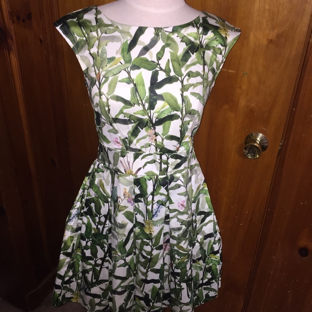 Closet floral portobello pleat dress us4/uk8